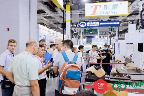 中国(上海)国际家具生产设备及木工机械展览会展会现场图片