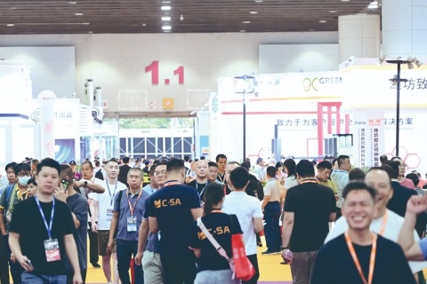 中国日用陶瓷技术装备及原辅料展览会展会现场图片