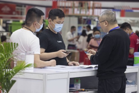 广东佛山国际塑料产业展览会展会现场图片