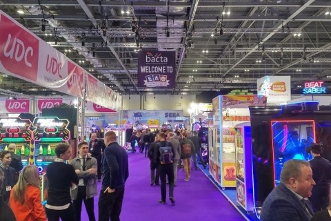 英国伦敦主题乐园游乐设备展览会展会现场图片