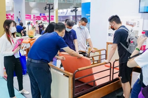 广州国际养老健康产业博览会展会现场图片