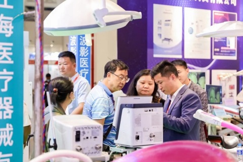 中原(郑州)医疗器械展览会展会现场图片