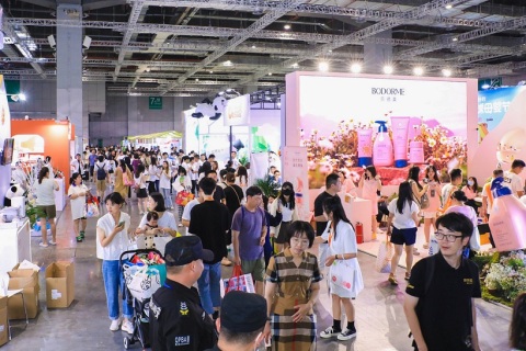 上海孕婴童展览会展会现场图片