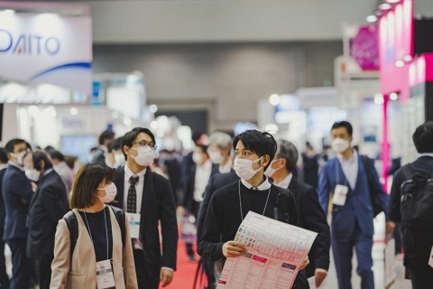 日本世界医药合同定制服务展展会现场图片