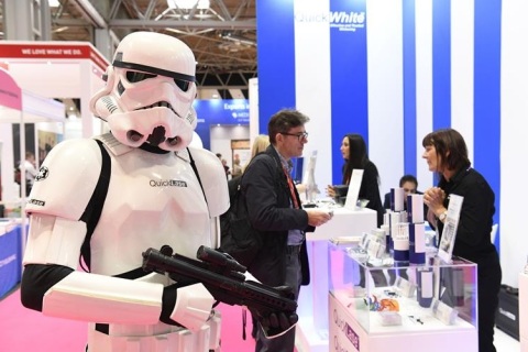 英国伦敦牙科口腔展览会展会现场图片