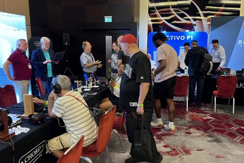 英国伦敦HiFi耳机展览会展会现场图片