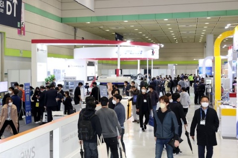 韩国首尔电子生产设备展览会展会现场图片
