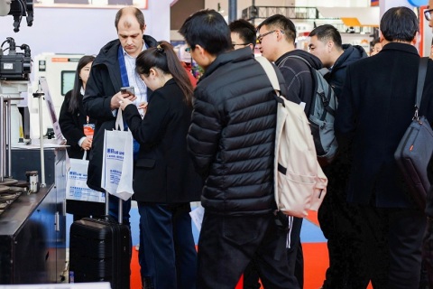 宁波动力传动技术与设备展览会展会现场图片