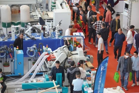 中国顺德(伦教)国际木工机械暨家具原辅材料博览会展会现场图片