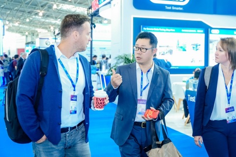 上海国际汽车底盘系统技术展览会展会现场图片