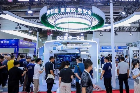 北京国际电动重卡展览会展会现场图片
